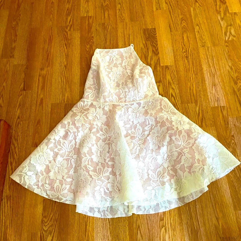 Beautiful party dress pink with white lace windsor size large